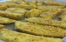 طرز تهیه سیب زمینی اسپایسی تنوری با آرد سوخاری