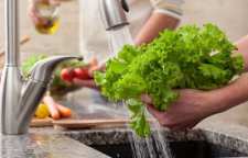 طرز تهیه محلول خانگی مخصوص شستن سبزیجات