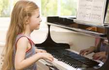 فواید آموزش موسیقی به کودکان برای بهبود مهارت یادگیری