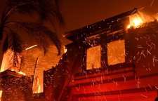 ویلاهای سلبریتی های معروف هالیوود در آتش سوزی کالیفرنیا سوختند