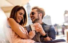 نشانه هایی که می گوید همسرتان شما را دوست دارد