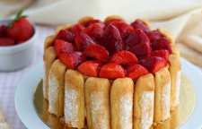 آموزش تهیه شارلوت میوه ای با ژله