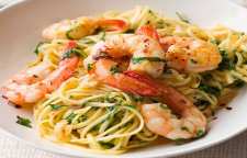 نحوه تهیه اسپاگتی میگو و کدو سبز