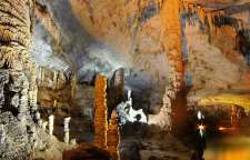 غار جعیتا بیروت یکی از اصلی ترین جاذبه های توریستی لبنان