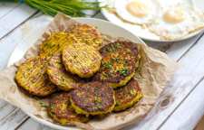 آموزش طبخ همبرگر مرغ رژیمی با سبزیجات در فر