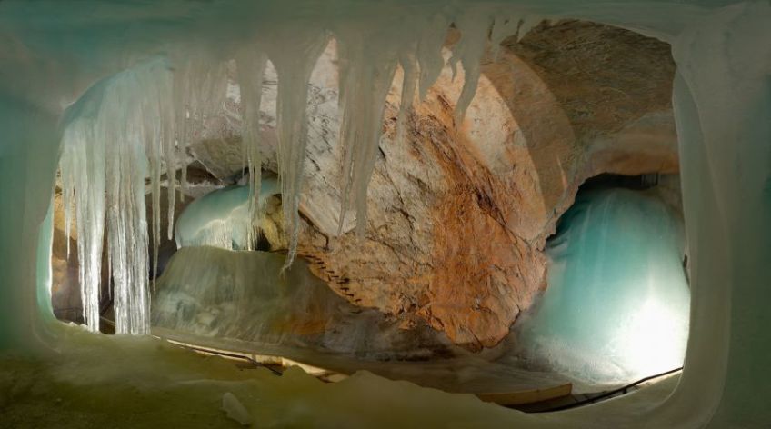 آیس ریزن ولت اتریش  بزرگ ترین غار یخی دنیا