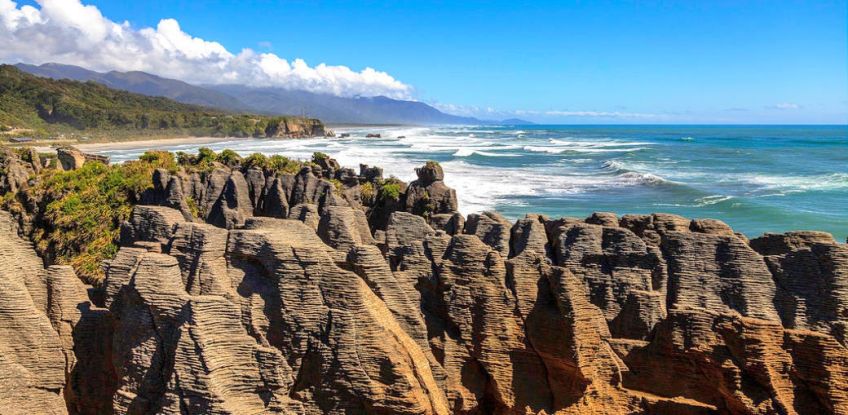 صخره های پنکیکی شهرستان پوناکیکی جاذبه معروف نیوزیلند