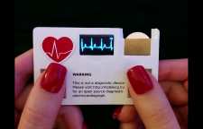 کارت ویزیت با توانایی شمارش ضربان قلب برای پزشکان آینده