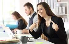 شخصیت و رفتار کارمند خود شیفته چگونه است