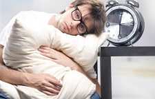 کم خوابی چه عوارضی را ایجاد می کند