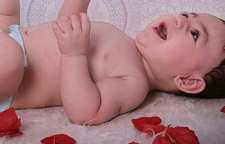 نوزادان در طول روز چقدر باید بخوابند