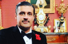 بابک میرزا قاجار رقیب جدید رضا پهلوی برای سلطنت ایران