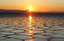 دریاچه نمک خور اصفهان بزرگ ترین دریاچه فصلی نمک ایران