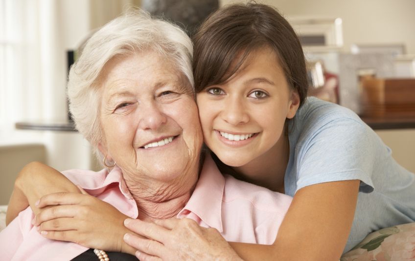 تاثیر مثبت احترام به سالمندان در خانواده