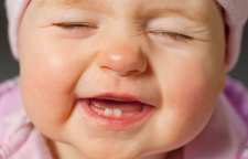 عوامل موثر بر دیر در  آمدن دندان کودکان