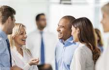 مزایای شادی در محیط کار برای مدیران و کارمندان سازمان