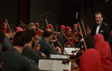 اجرای ارکستر مانجین در تالار وحدت تمدید شد