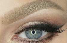 استفاده از مواد طبیعی برای رنگ کردن ابرو در منزل