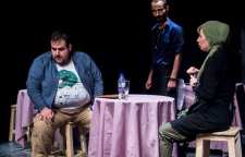 نمایش گربه ها و آقاها به کارگردانی احسان بیات فر