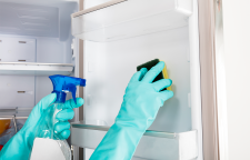 یخچال فریزر را چگونه تمیز و بوزدایی کنیم