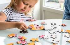اهمیت و مزایای حل پازل برای کودک