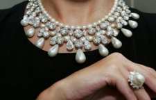 چگونه از جواهرات مروارید خود نگهداری و مراقبت کنیم