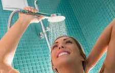 دوش آب سرد و تأثیر آن بر کاهش وزن و لاغر شدن