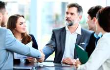 مدیران چگونه می توانند کارمندان با انگیزه پرورش دهند