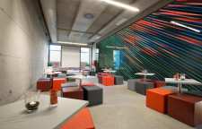 مزایا و کاربرد دیوار پوش های شیشه ای