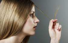 دلایل چرب شدن بیش از حد مو و راه حل آن