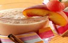 روش تهیه نوشیدنی اسموتی هلو دارچینی