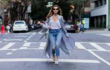 با شلوار جین های فاق بلند چه بپوشیم