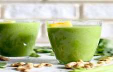 روش تهیه نوشیدنی اسموتی کرفس و جوانه گندم