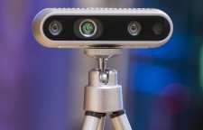 دوربین جدید اینتل قابل ارتباط با کامپیوتر و فضای خارجی