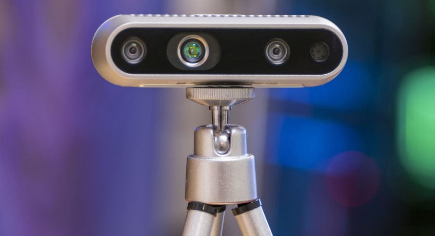 دوربین جدید اینتل قابل ارتباط با کامپیوتر و فضای خارجی
