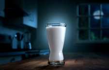 شیر را چه موقع مصرف کنیم بهتر است