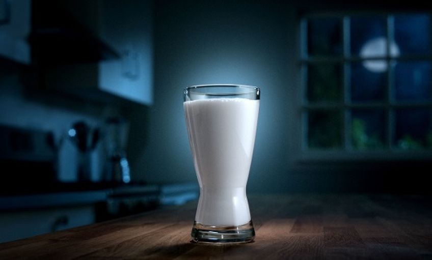 شیر را چه موقع مصرف کنیم بهتر است