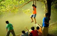 شعر زیبای کودکی از قیصر امین پور شاعر معاصر