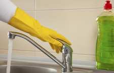 کاربرد های مایع ظرفشویی در خانه داری