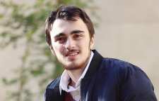 واکنش تند احمد خمینی به انتشار عکس جنجالی او در فضای مجازی