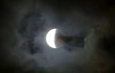 آشنایی با ماه گرفتگی