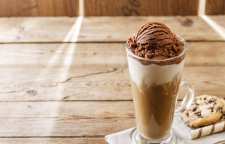 آموزش تهیه کافه گلاسه خوشمزه و آرامبخش