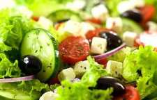 طرز تهیه سالاد یونانی رژیمی