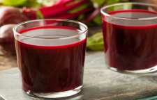 روش درست کردن نوشیدنی چغندر و سیب و نعناع