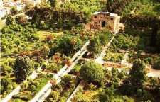 باغ تاریخی دلگشا شیراز باغی با درختان نارنج و پرتقال