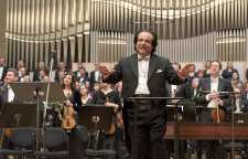 علی رهبری اثری را رهبری می کند که برای ایران مدال طلا آورد