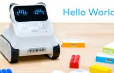 ربات Codey Rocky رباتی برای آشنایی کودکان با کد نویسی و هوش مصنوعی