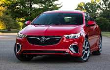 مشخصان سدان بیوک رگال GS 2018