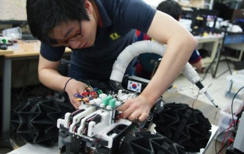 ربات Snumax ربات هوشمندی که تصور شما را از ربات عوض می کند