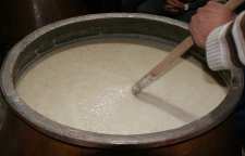 داستان و کاربرد ضرب المثل از هول حلیم افتاد تو دیگ